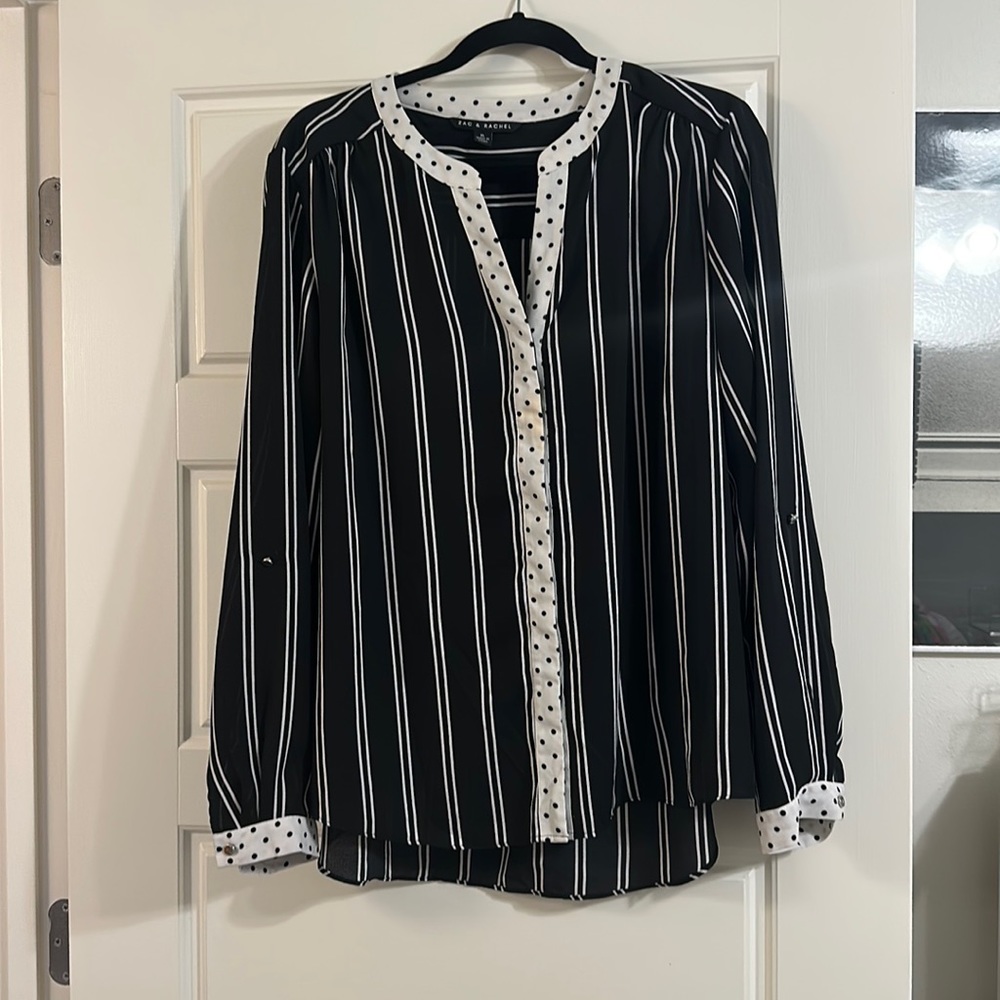 BLACK AND WHITE BLOUSE